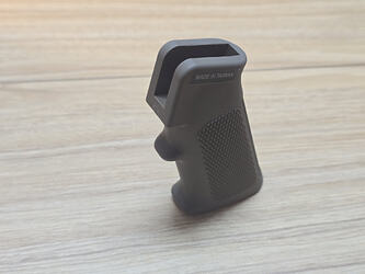 VFC A2 pistol grip GBBR