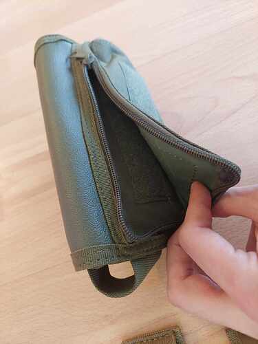 stock pouch 1